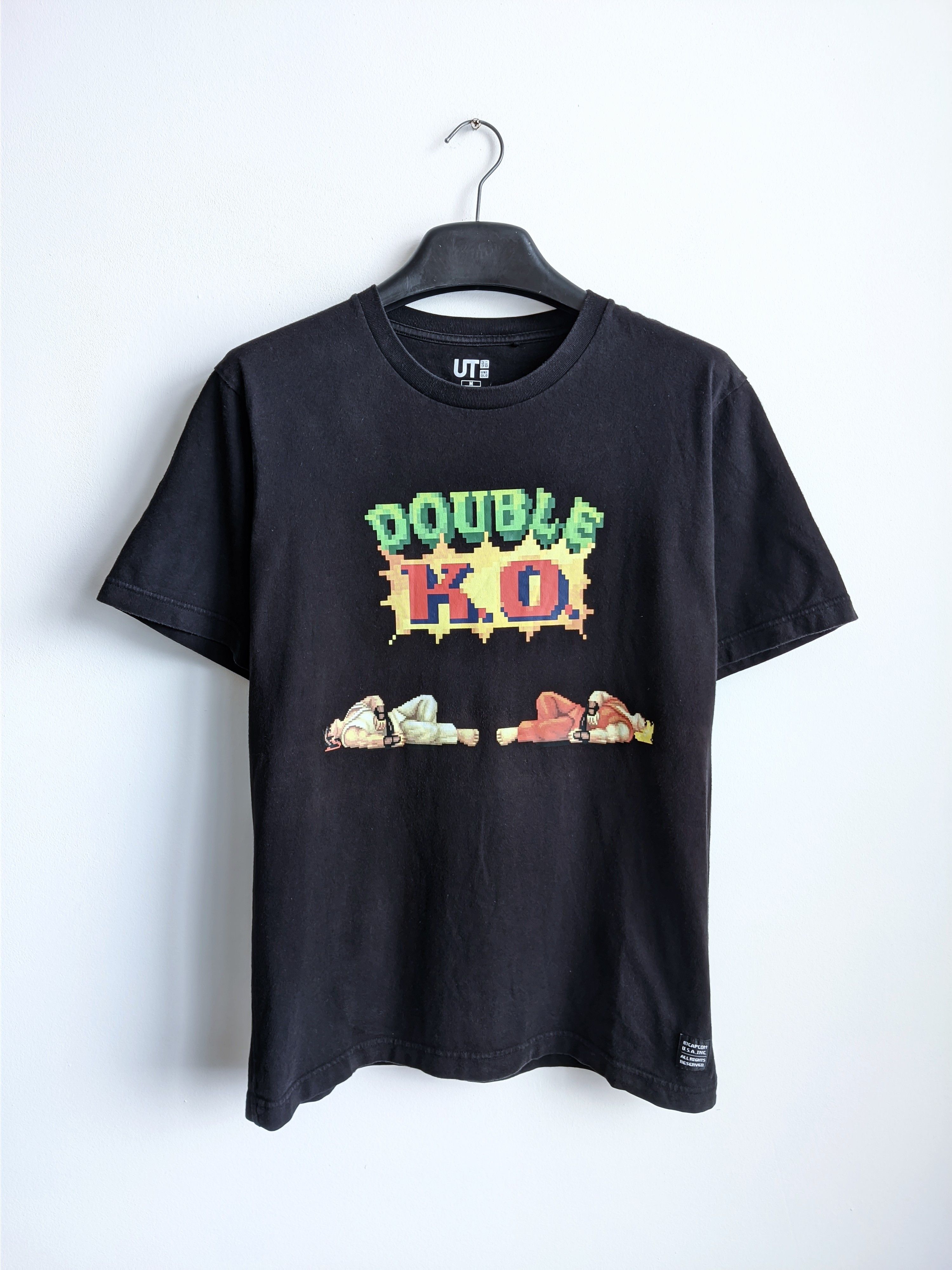 Uniqlo Uniqlo Capcom tshirt big logo Size US M / EU 48-50 / 2 - 2 Thumbnail