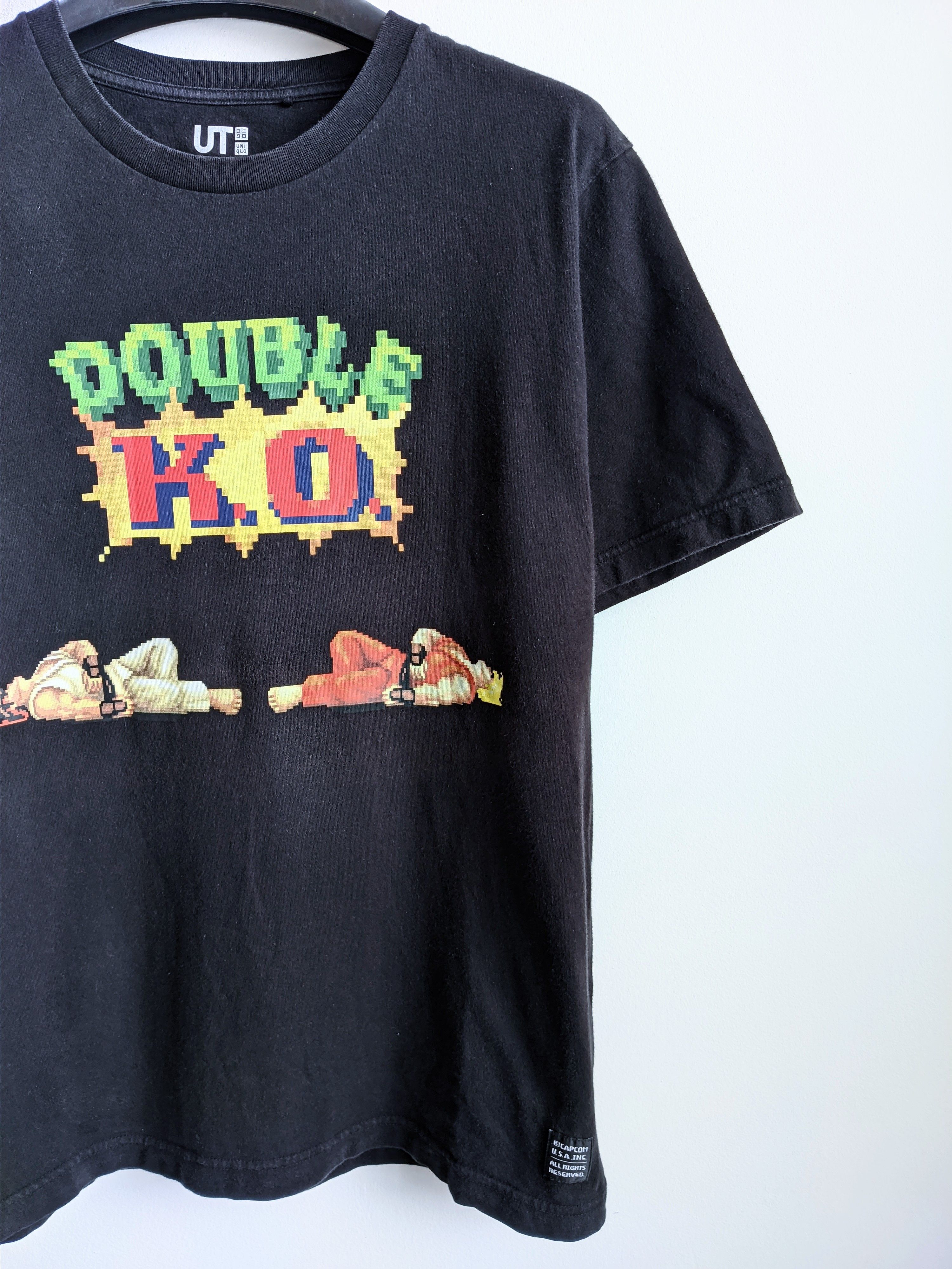 Uniqlo Uniqlo Capcom tshirt big logo Size US M / EU 48-50 / 2 - 6 Thumbnail