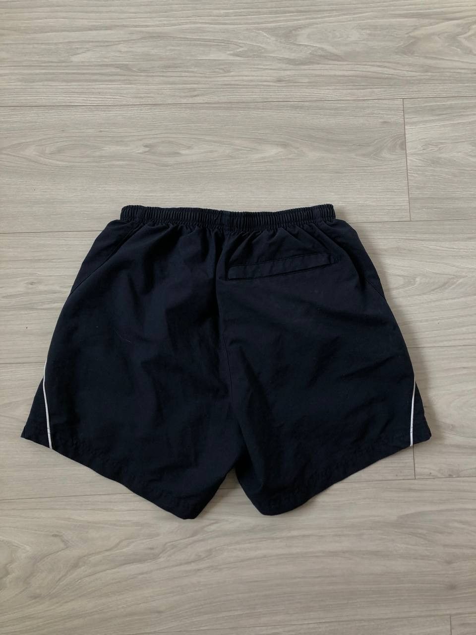 Vintage Vintage Nike Shorts Size US 34 / EU 50 - 2 Thumbnail