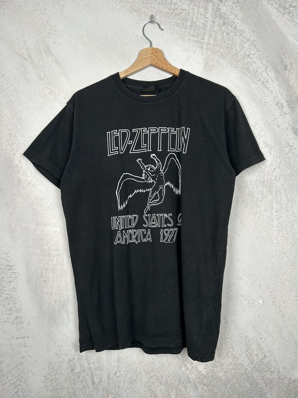 Band Tees Vintage Led Zeppelin Rock Band Tee Metal Punk 90s Size US M / EU 48-50 / 2 - 1 Thumbnail