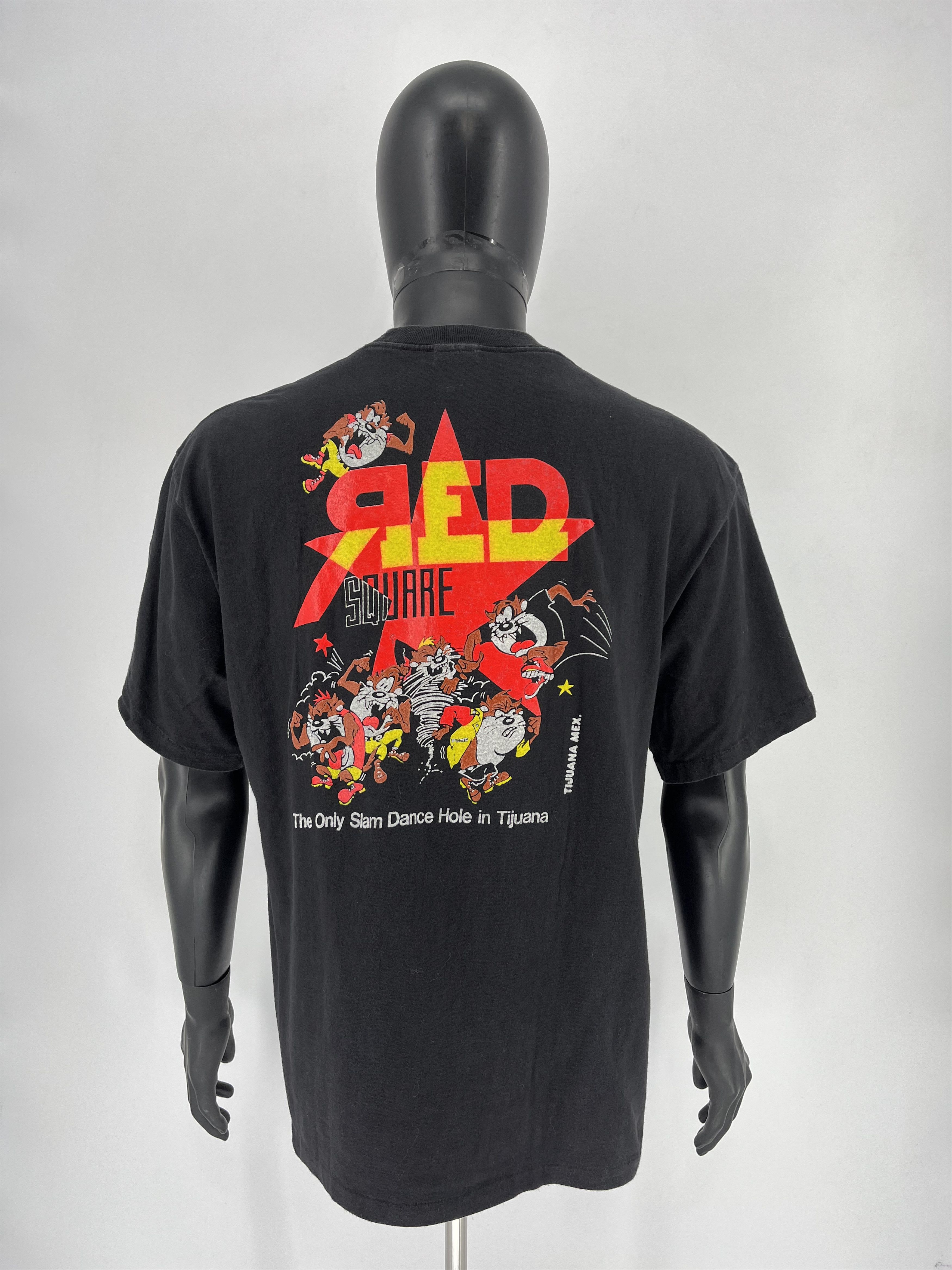 Disney × Vintage Vintage 90s red square Mickey Mouse Thrashed T-Shirt Size US XL / EU 56 / 4 - 8 Thumbnail