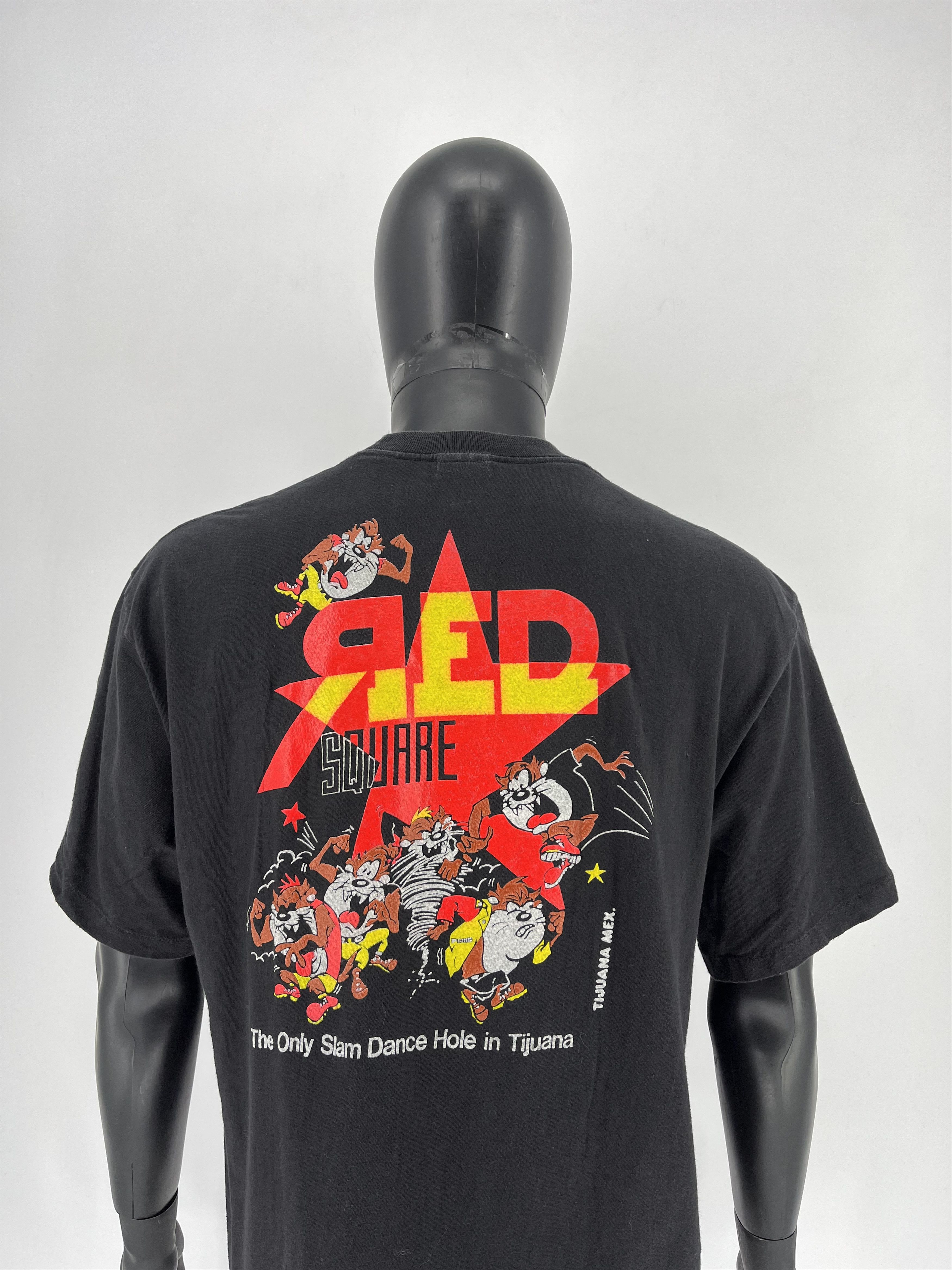 Disney × Vintage Vintage 90s red square Mickey Mouse Thrashed T-Shirt Size US XL / EU 56 / 4 - 1 Thumbnail