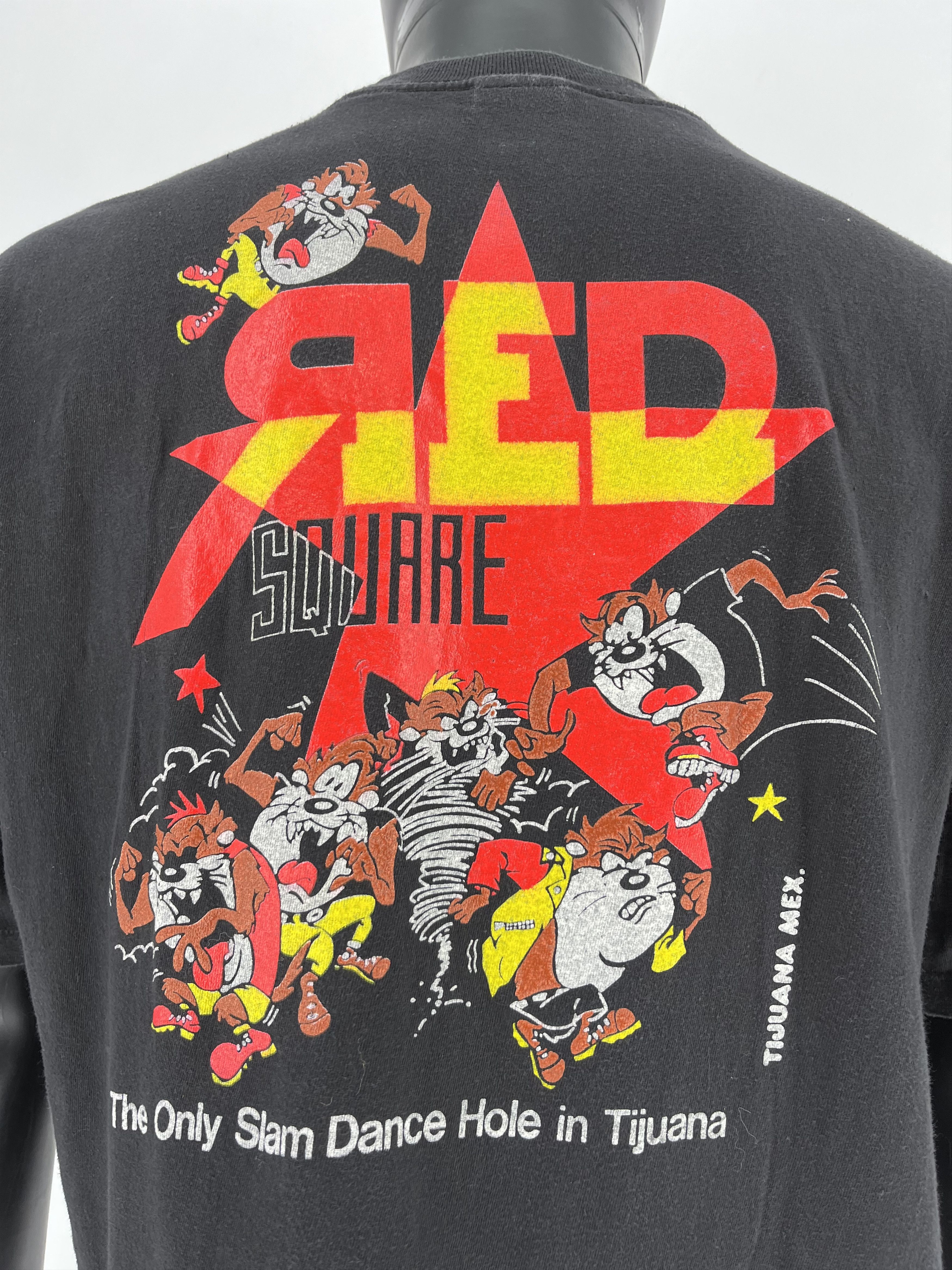 Disney × Vintage Vintage 90s red square Mickey Mouse Thrashed T-Shirt Size US XL / EU 56 / 4 - 9 Thumbnail