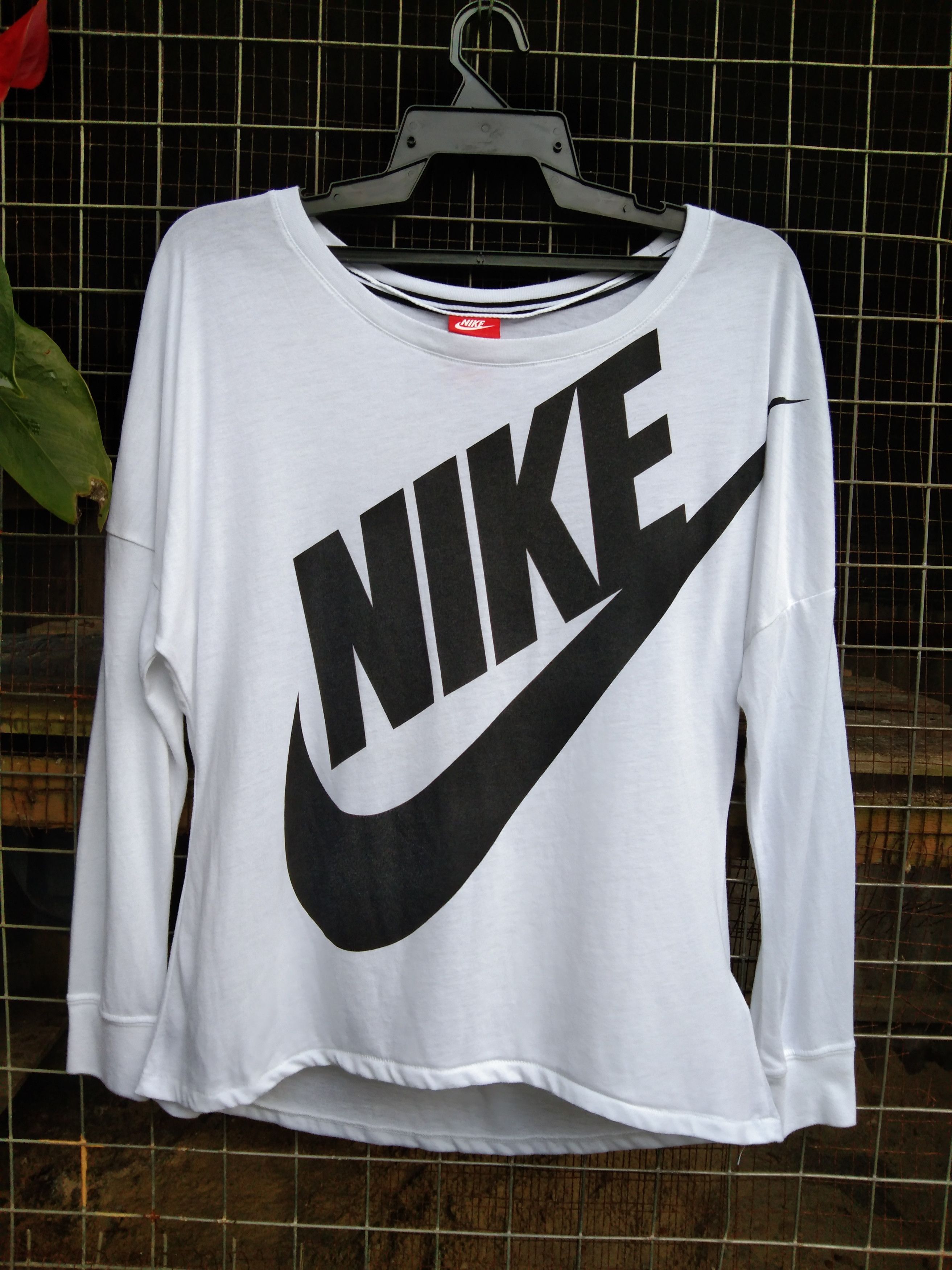 Nike NIKE BIG LOGO LONG SLEEVE SHIRT Size L / US 10 / IT 46 - 7 Thumbnail