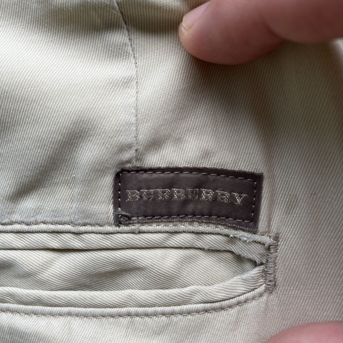 Burberry Vintage Burberry London Cream Trousers Casual Pants W30 Size US 30 / EU 46 - 9 Thumbnail