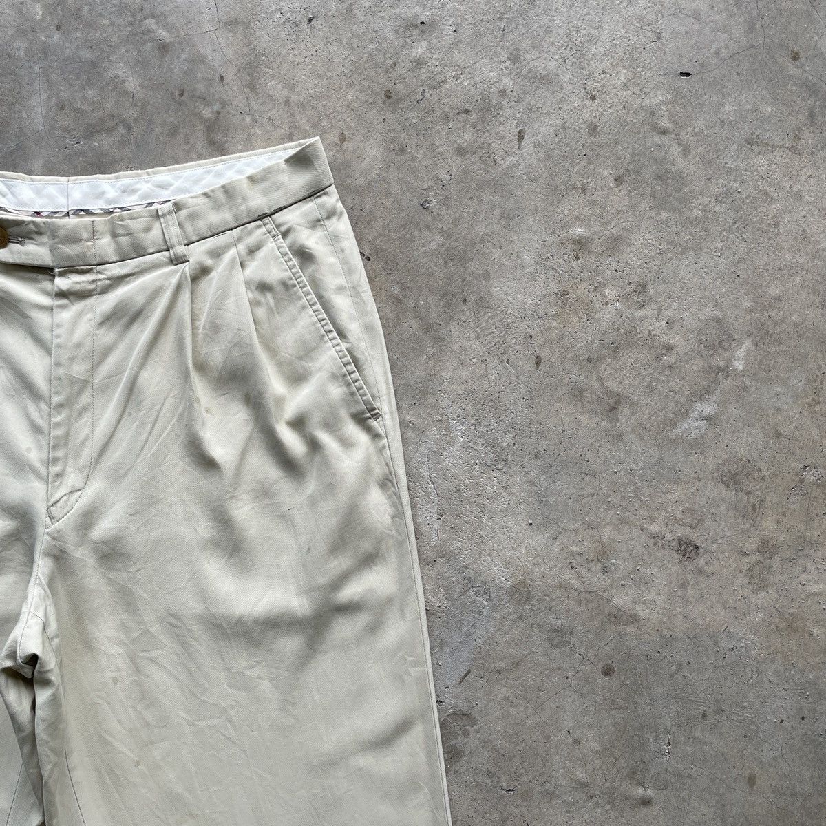 Burberry Vintage Burberry London Cream Trousers Casual Pants W30 Size US 30 / EU 46 - 6 Thumbnail