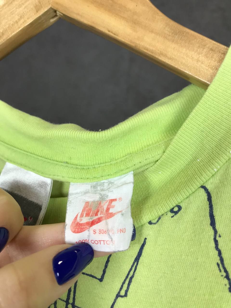 Vintage Nike swoosh streetwear vintage rare overprinted tee Size US L / EU 52-54 / 3 - 4 Thumbnail