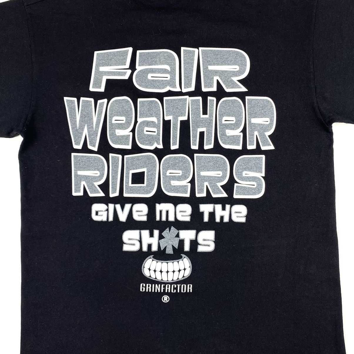Band Tees Y2K 00’s Vintage Grinfactor Surf Raiders T Shirt Size US L / EU 52-54 / 3 - 6 Thumbnail