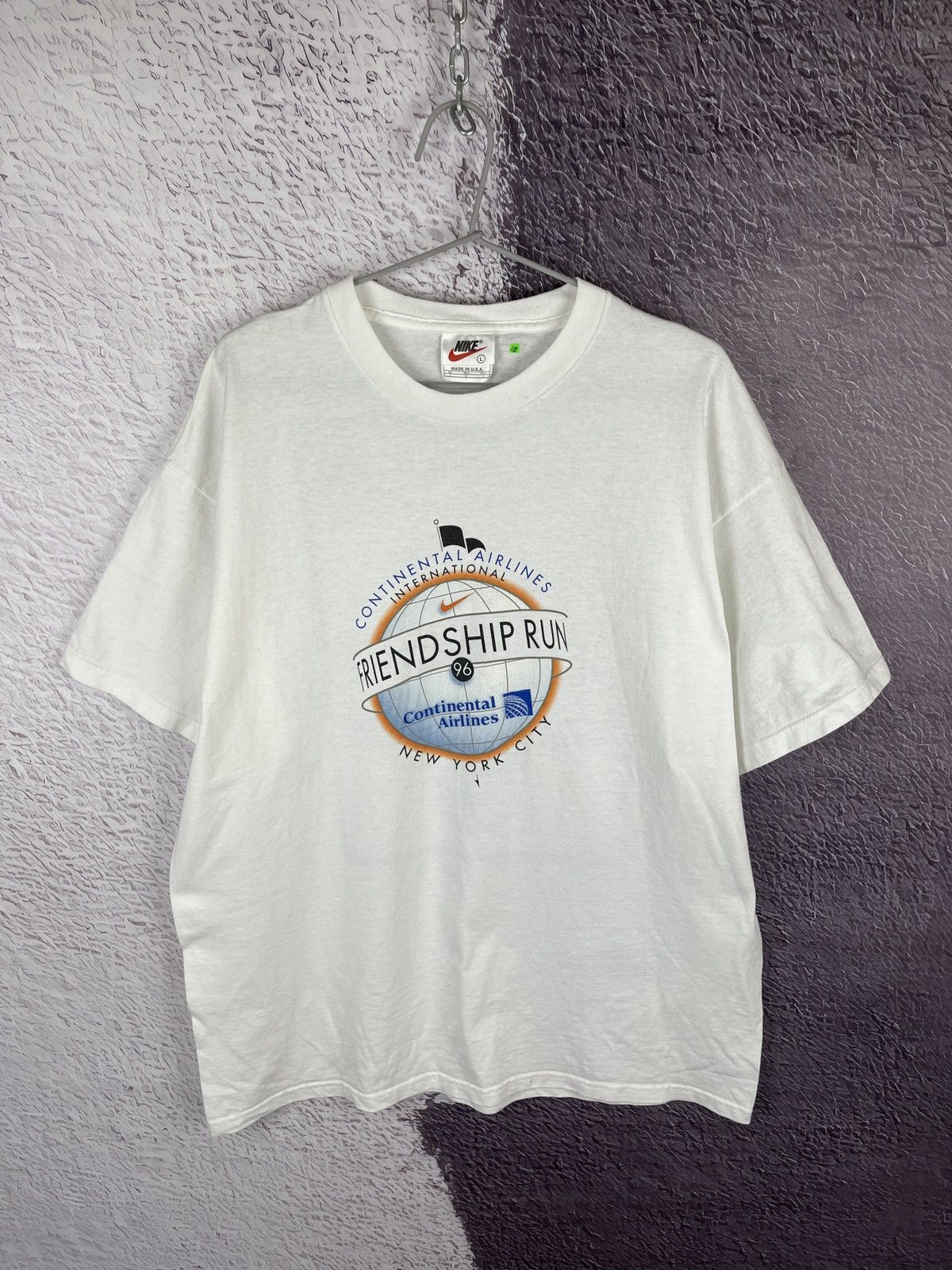 Nike Nike vintage 90s Marathon made in USA white tee shirt Size US L / EU 52-54 / 3 - 1 Thumbnail