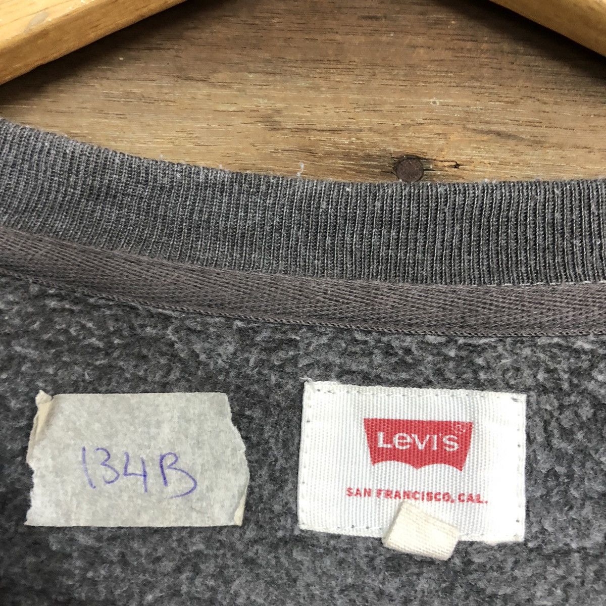 Levi's levis grey plain sweatshirt vintage #134B Size US L / EU 52-54 / 3 - 11 Thumbnail