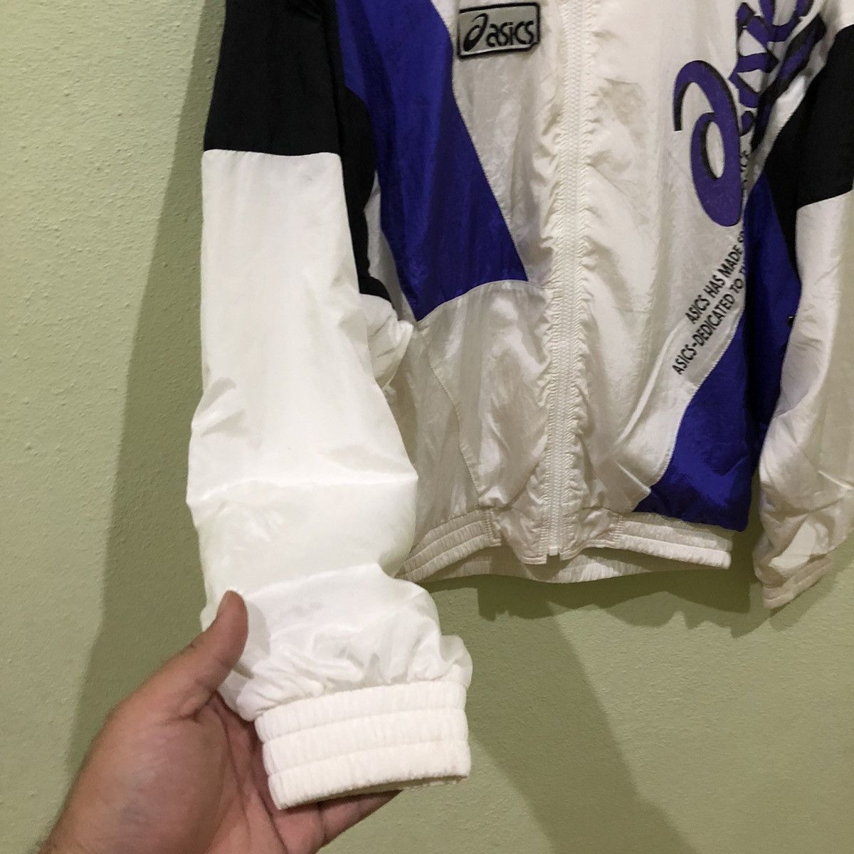 Asics Vintage Asics Big Logo Windbreaker Size US L / EU 52-54 / 3 - 5 Thumbnail