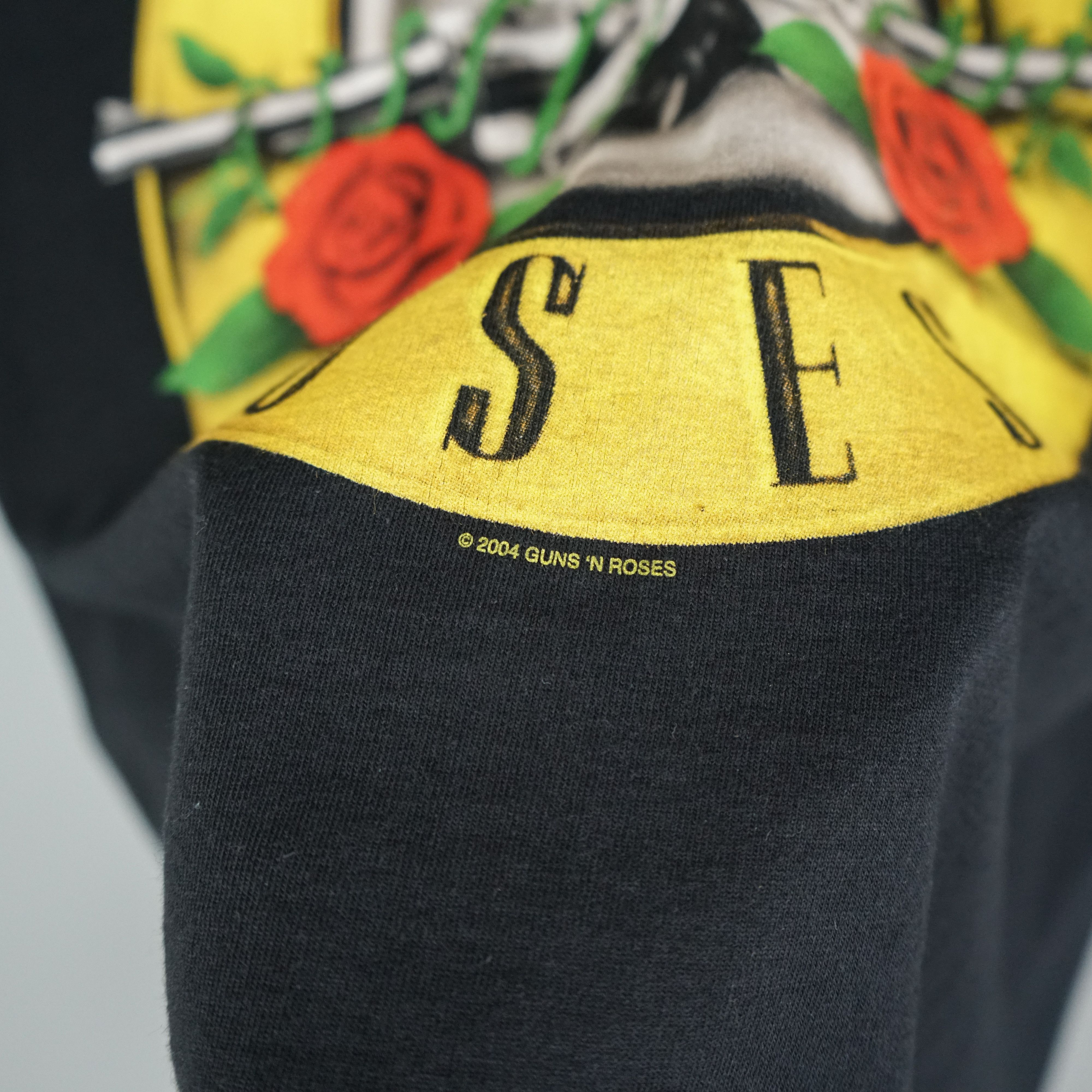 Band Tees × Vintage Guns N Roses t shirt 2004 Size US M / EU 48-50 / 2 - 3 Thumbnail