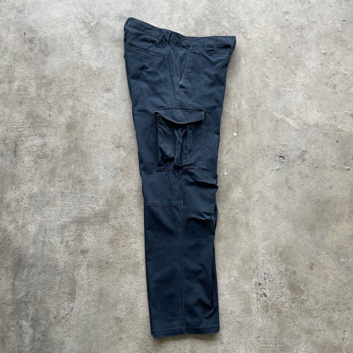 Japanese Brand Japanese Vintage Faded Dark Blue Tactical Cargo Pants Size US 30 / EU 46 - 7 Thumbnail