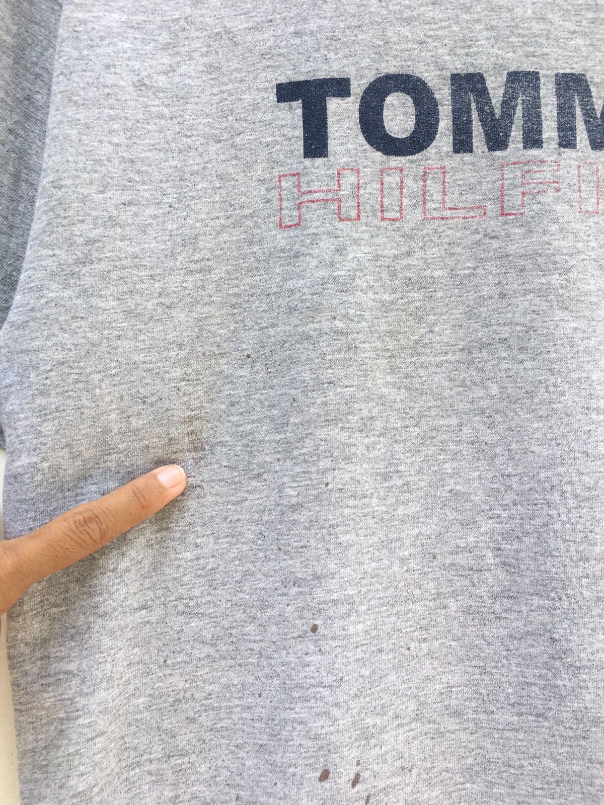 Tommy Hilfiger Vintage Tommy Hilfiger Big Spellout Tshirt Size US M / EU 48-50 / 2 - 7 Thumbnail