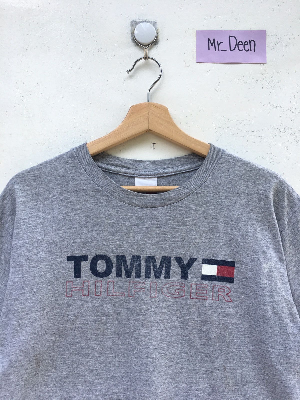 Tommy Hilfiger Vintage Tommy Hilfiger Big Spellout Tshirt Size US M / EU 48-50 / 2 - 1 Thumbnail