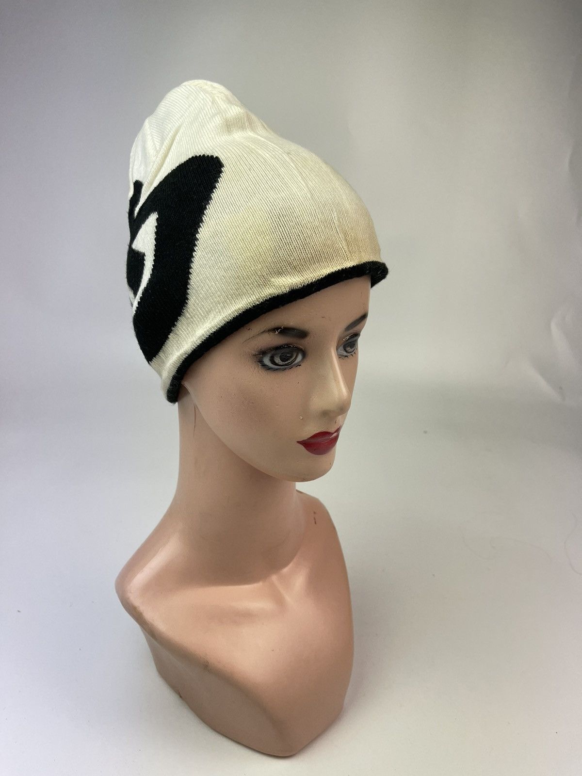 Burton BURTON REVERSIBLE BEANIE HATS SNOW CAPS Size ONE SIZE - 5 Thumbnail