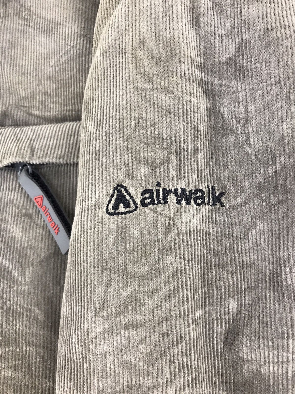Airwalk Vintage Airwalk Curduroy With Quilted Inner Jacket Size US M / EU 48-50 / 2 - 7 Thumbnail