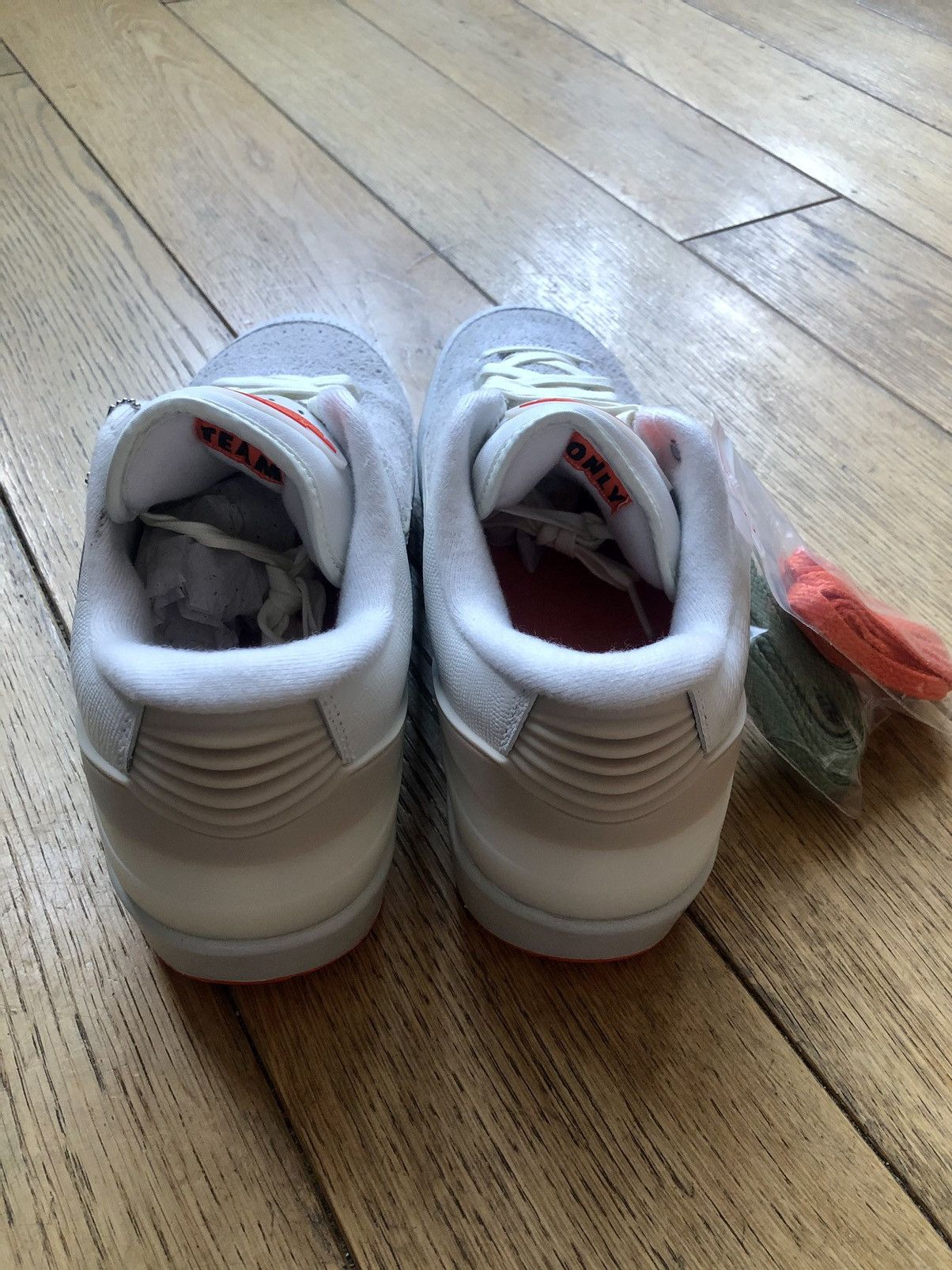 Jordan Brand Air Jordan 2 low X Shelflife Size US 11 / EU 44 - 6 Thumbnail