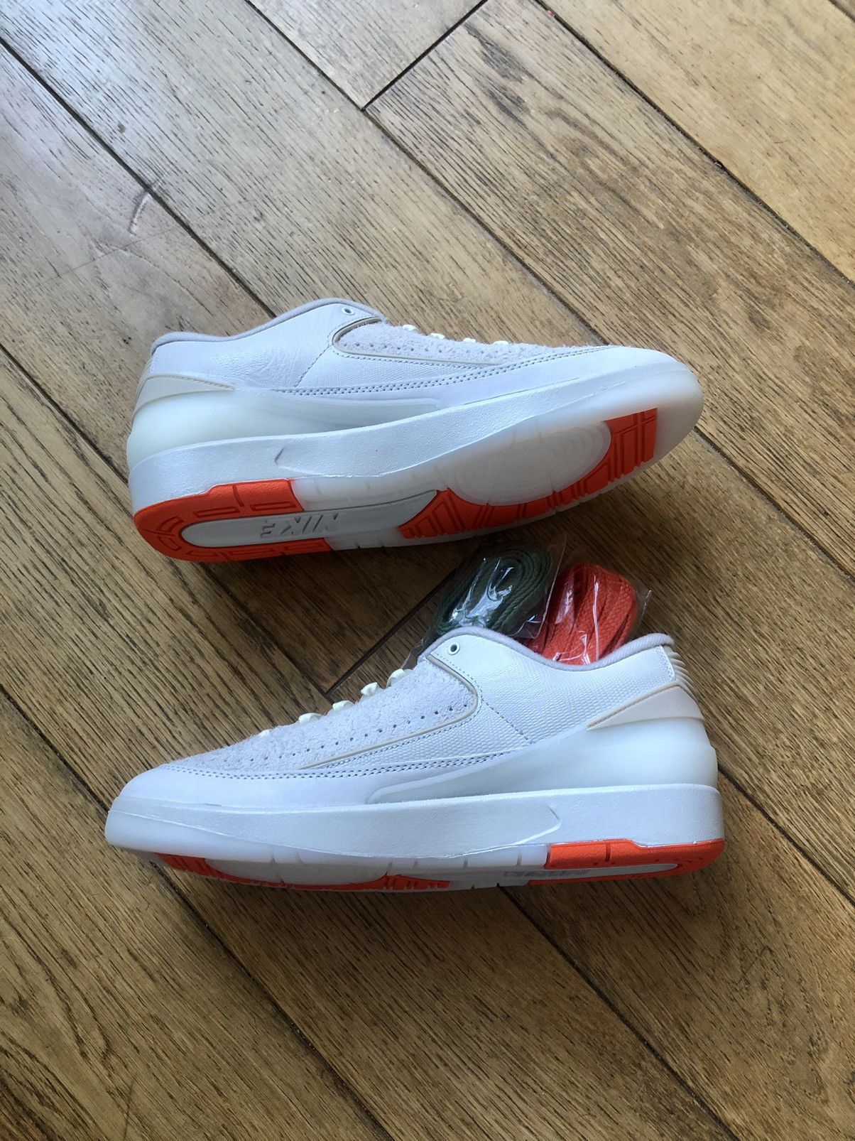 Jordan Brand Air Jordan 2 low X Shelflife Size US 11 / EU 44 - 2 Thumbnail