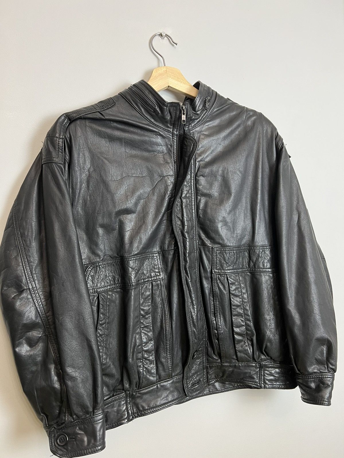 Vintage Vintage Genuine Real Leather Cropped Boxy Jacket Rock Punk Size US M / EU 48-50 / 2 - 3 Thumbnail