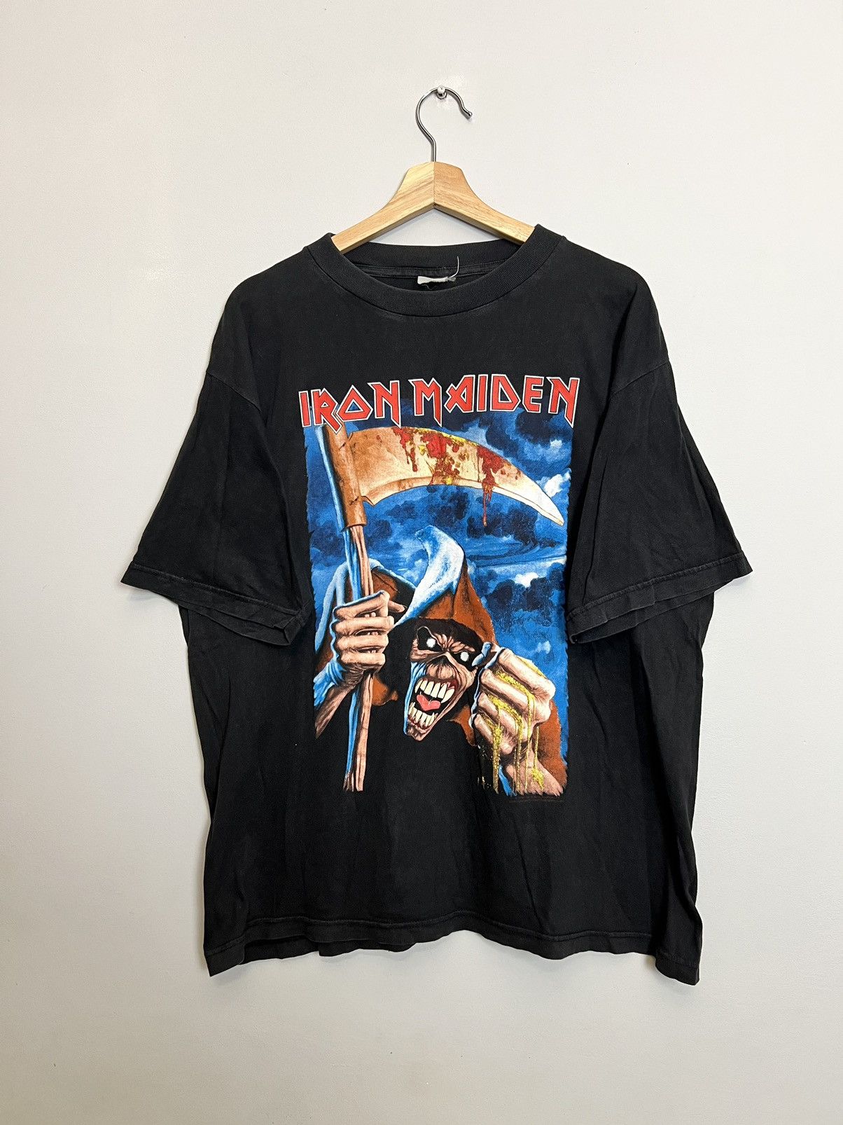 Band Tees 1995 Iron Maiden Year Of The Beast Rock Metal Band 90s Tee Size US XL / EU 56 / 4 - 1 Thumbnail