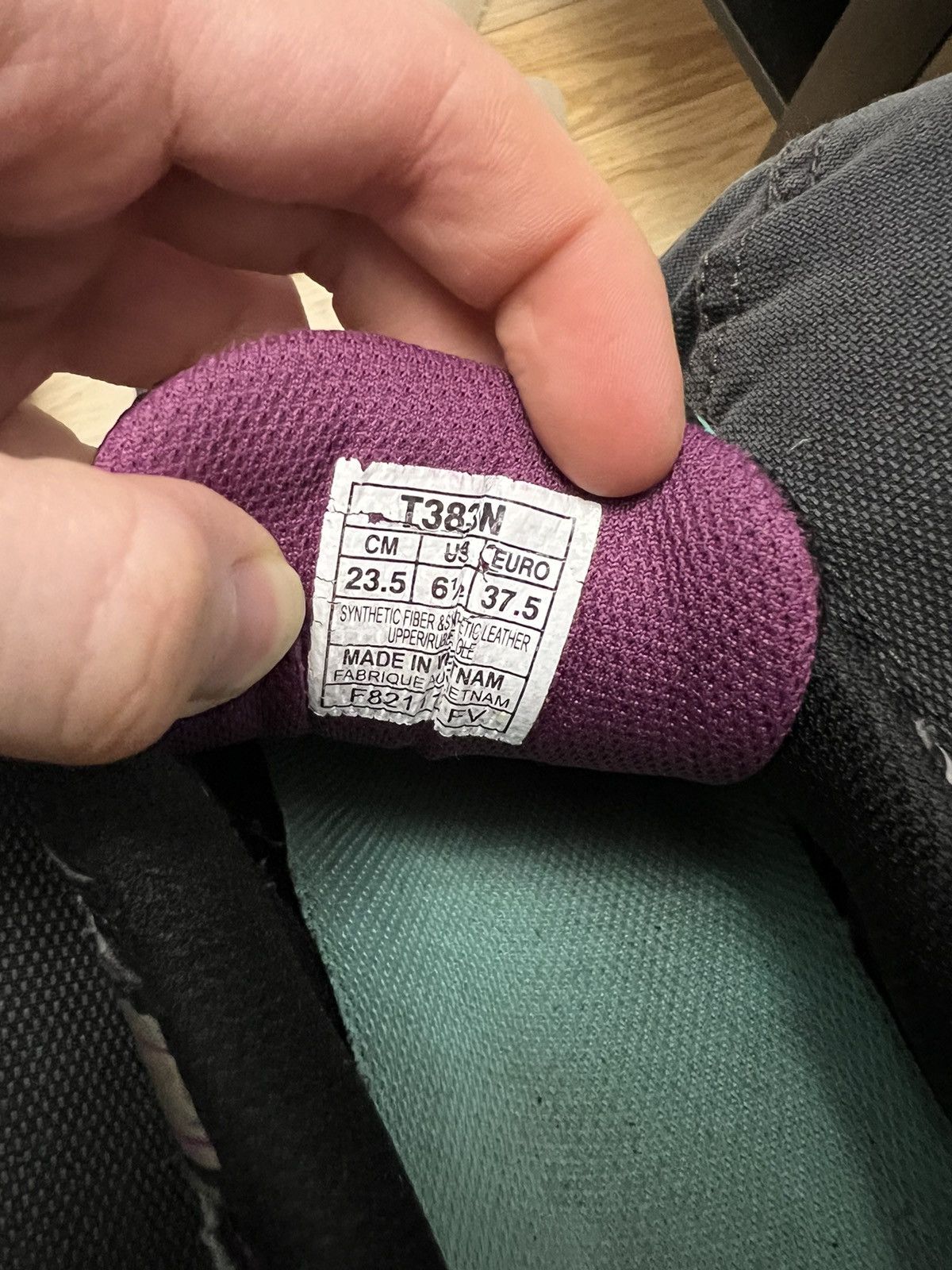 Asics Vtg Asics Gel-Venture 4 37.5EU Woman Sport Sneakers 00s Hype Size US 5.5 / EU 38 - 7 Thumbnail
