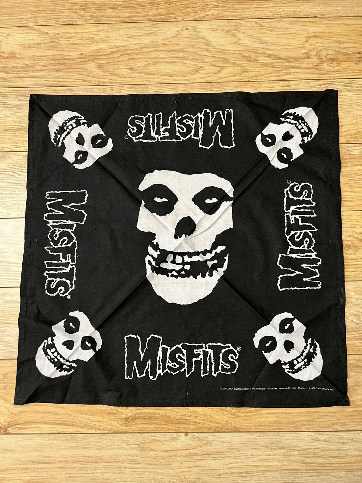 Band Tees Vintage 2003 Misfits Small Scarf Accesories Y2K Band Punk Size ONE SIZE - 1 Thumbnail