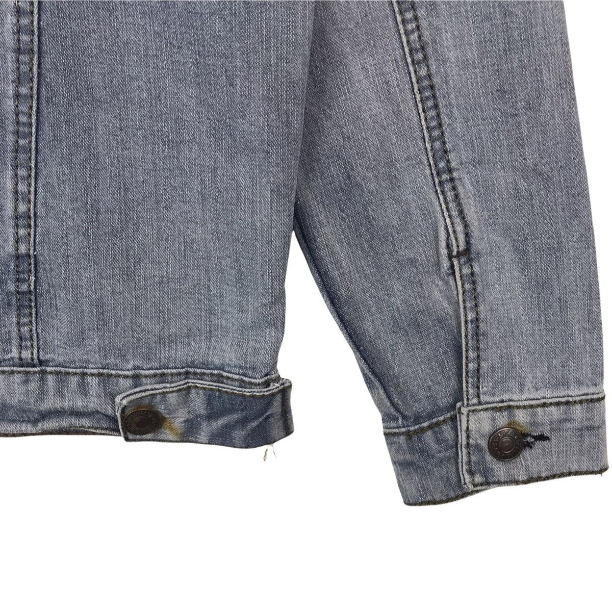 Vintage Vintage Levi’s Denim Trucker Jacket Size US M / EU 48-50 / 2 - 10 Thumbnail