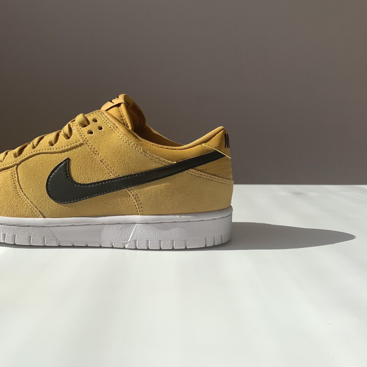 Nike !DS 2017 Nike Dunk Low Mineral Yellow Black Suede Size US 8 / EU 41 - 11 Thumbnail