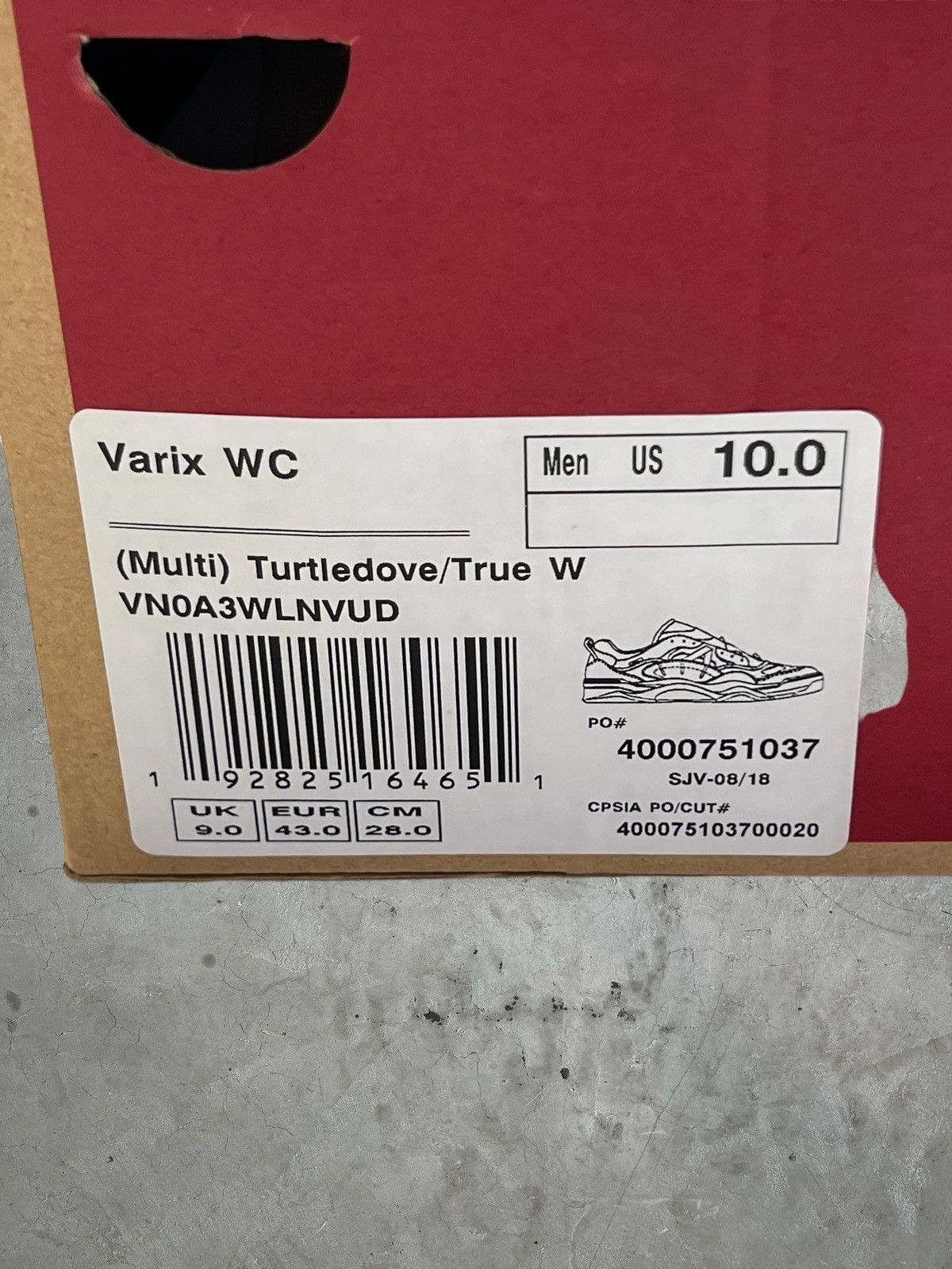 Vans Vans Varix Sneaker Size US 10 / EU 43 - 13 Thumbnail
