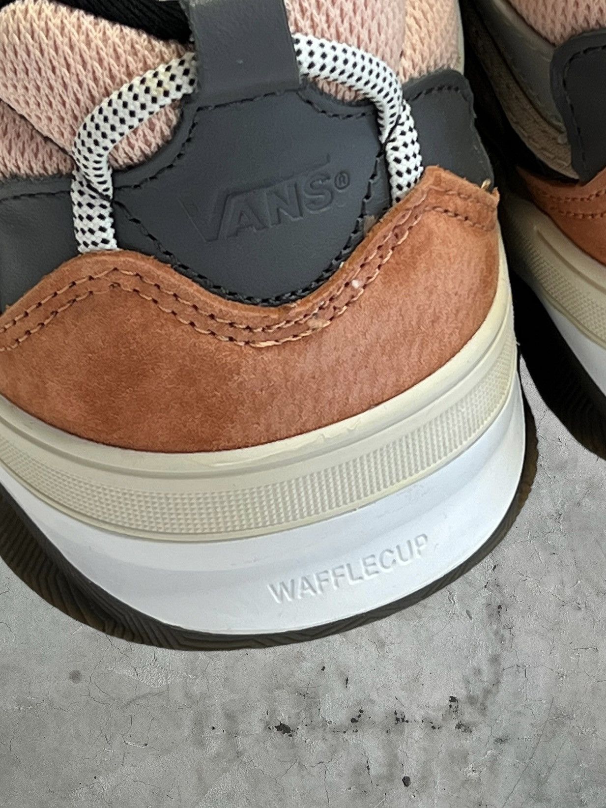 Vans Vans Varix Sneaker Size US 10 / EU 43 - 8 Thumbnail
