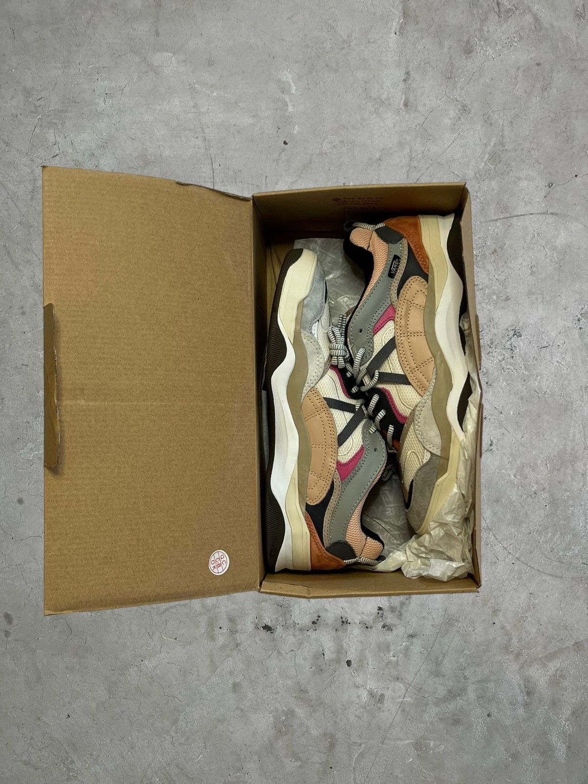 Vans Vans Varix Sneaker Size US 10 / EU 43 - 11 Thumbnail