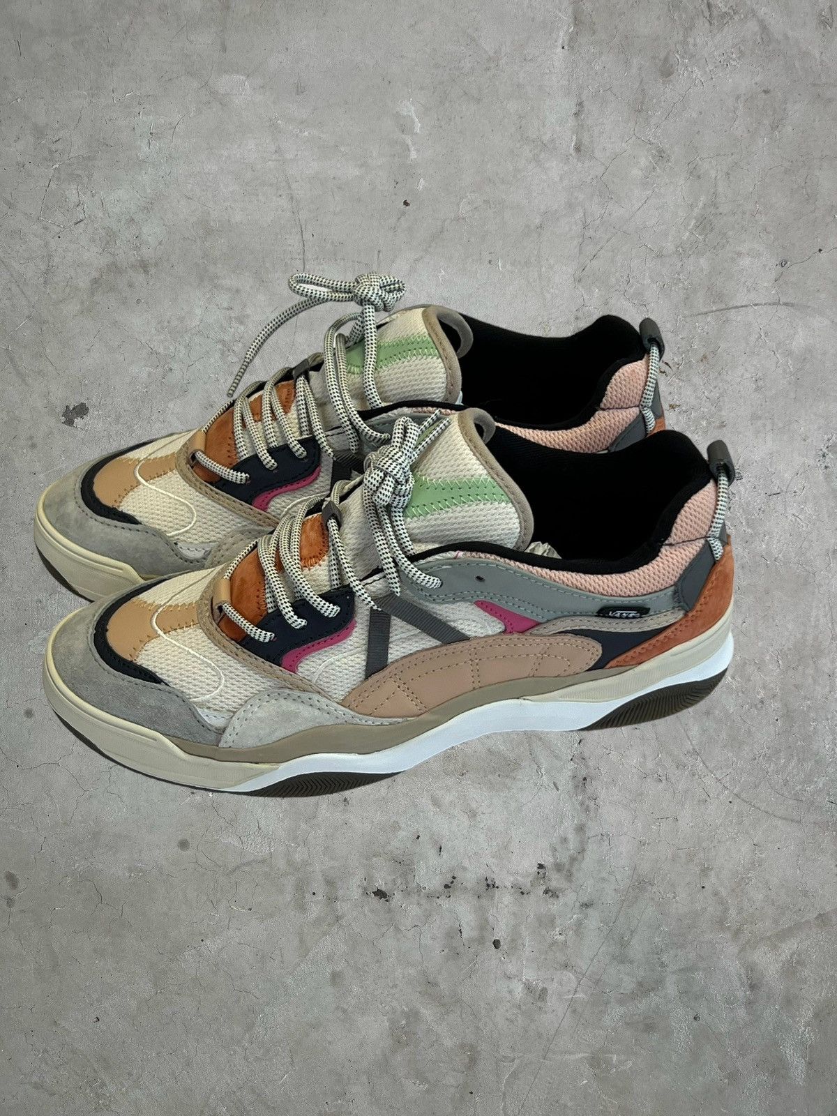 Vans Vans Varix Sneaker Size US 10 / EU 43 - 2 Thumbnail