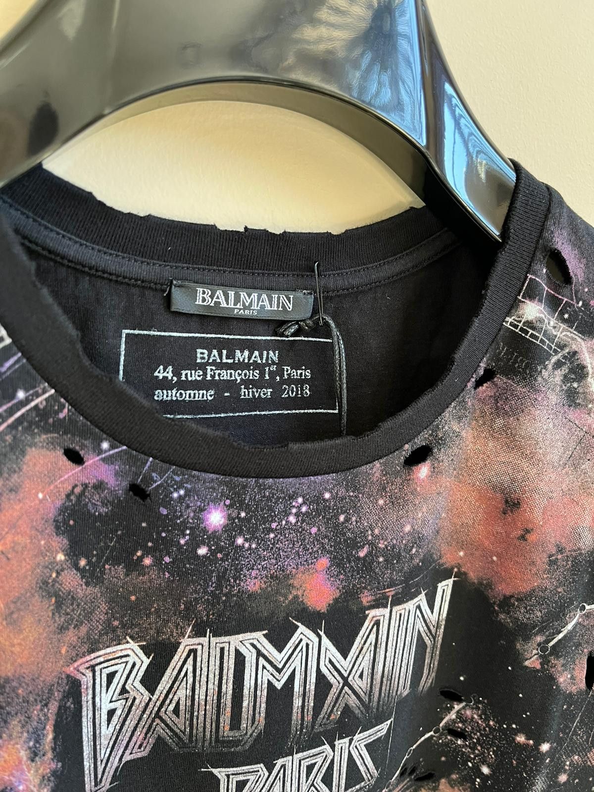 Balmain o1rshd1 Galaxy Logo Tee in Black / Multi Size US XL / EU 56 / 4 - 11 Thumbnail