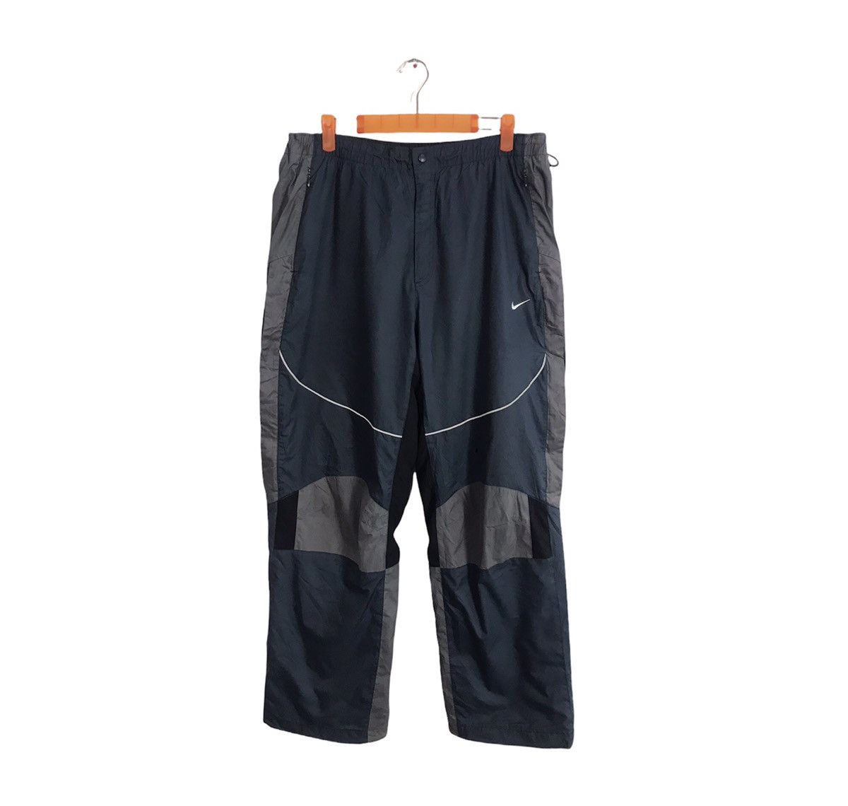 Nike Nike Athletic Tracksuit Pant Jogger Streetwear Big Logo Size US 32 / EU 48 - 1 Thumbnail