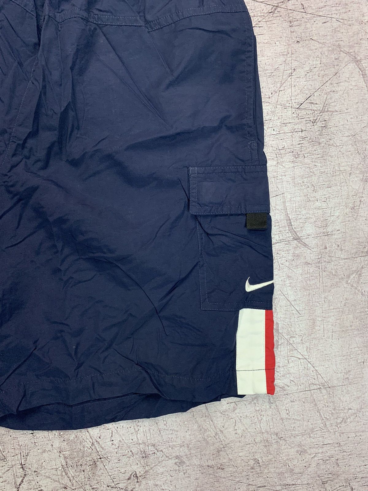 Nike Vintage Nike Nylon Shorts Size US 32 / EU 48 - 8 Thumbnail