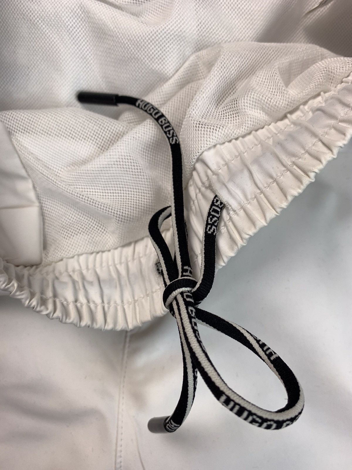 Hugo Boss Hugo Boss White Shorts Size US 30 / EU 46 - 4 Thumbnail
