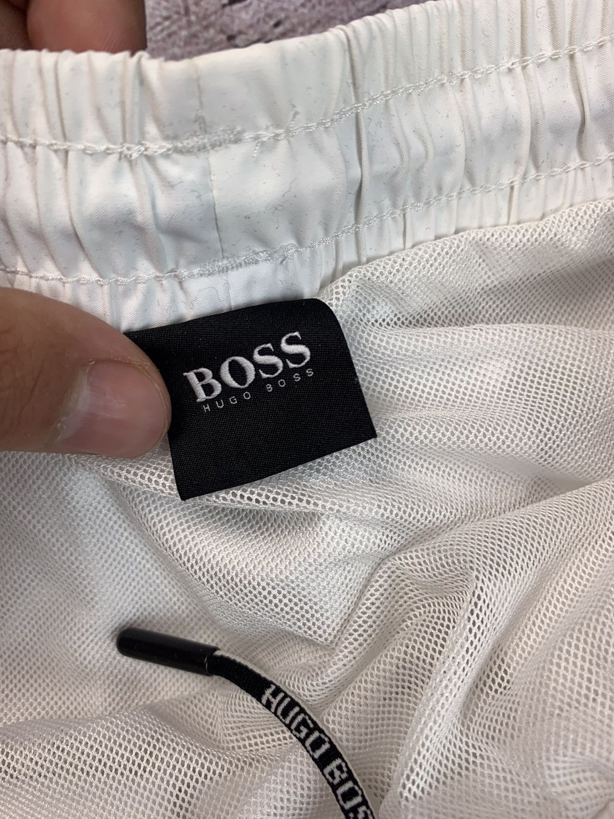 Hugo Boss Hugo Boss White Shorts Size US 30 / EU 46 - 8 Thumbnail