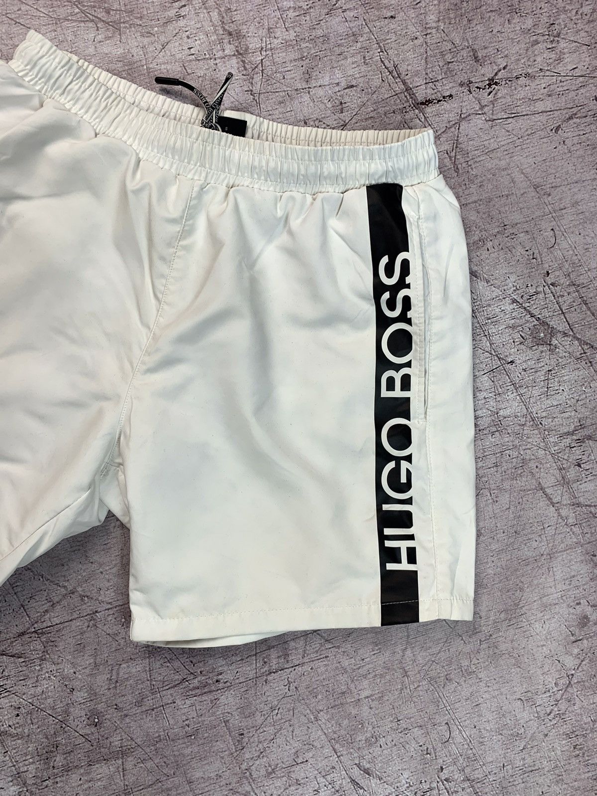 Hugo Boss Hugo Boss White Shorts Size US 30 / EU 46 - 3 Thumbnail