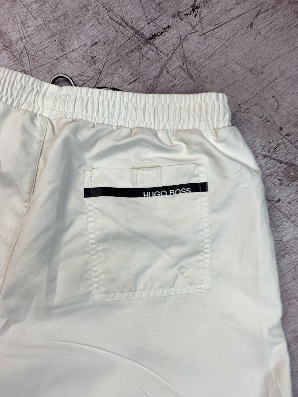 Hugo Boss Hugo Boss White Shorts Size US 30 / EU 46 - 11 Thumbnail