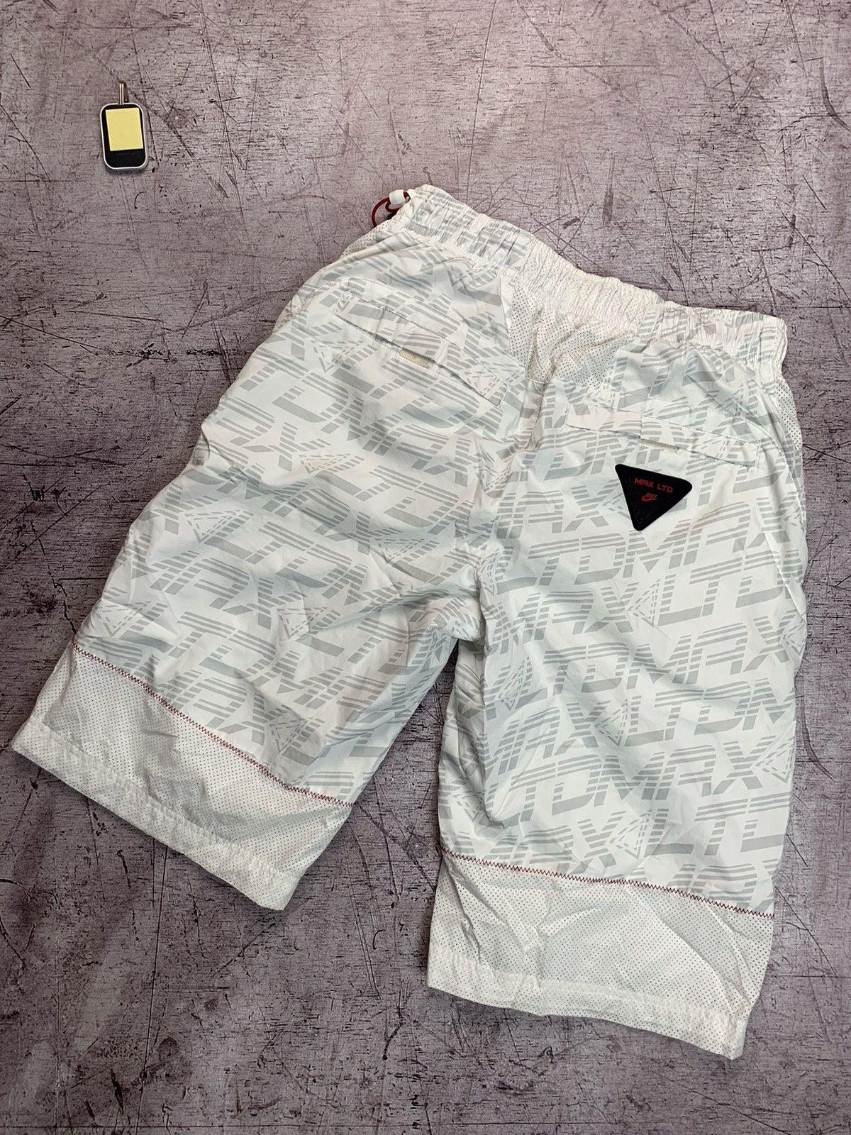 Nike × Vintage Nike Vintage Y2K Shorts Size US 32 / EU 48 - 2 Thumbnail