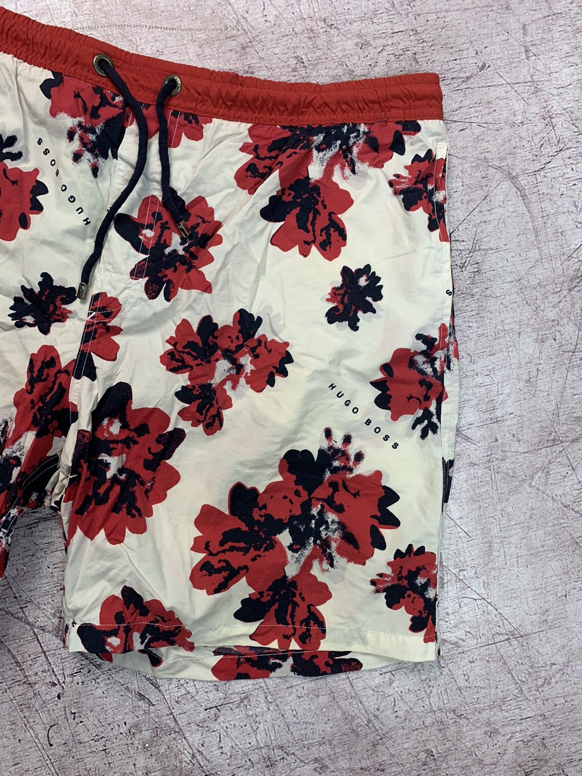 Hugo Boss Vintage Hugo Boss Mens Art Shorts Size US 36 / EU 52 - 10 Thumbnail