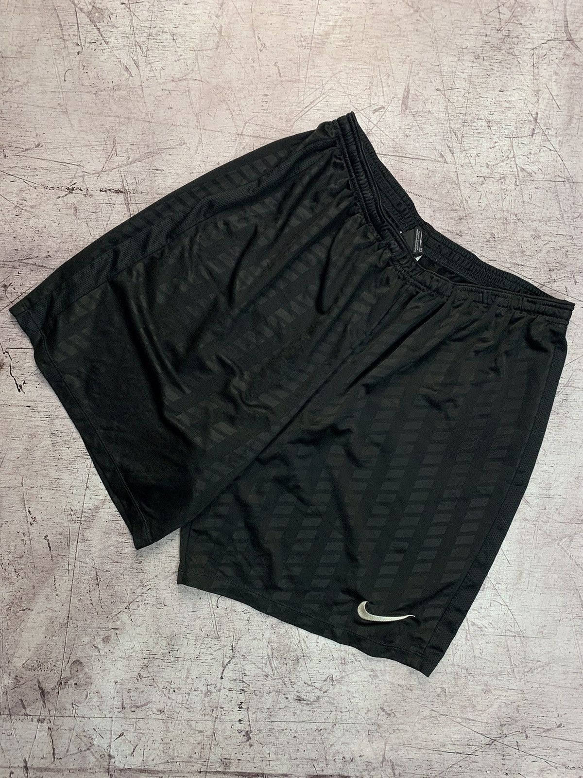 Nike × Vintage Vintage Nike Y2K Shorts Size US 38 / EU 54 - 1 Thumbnail