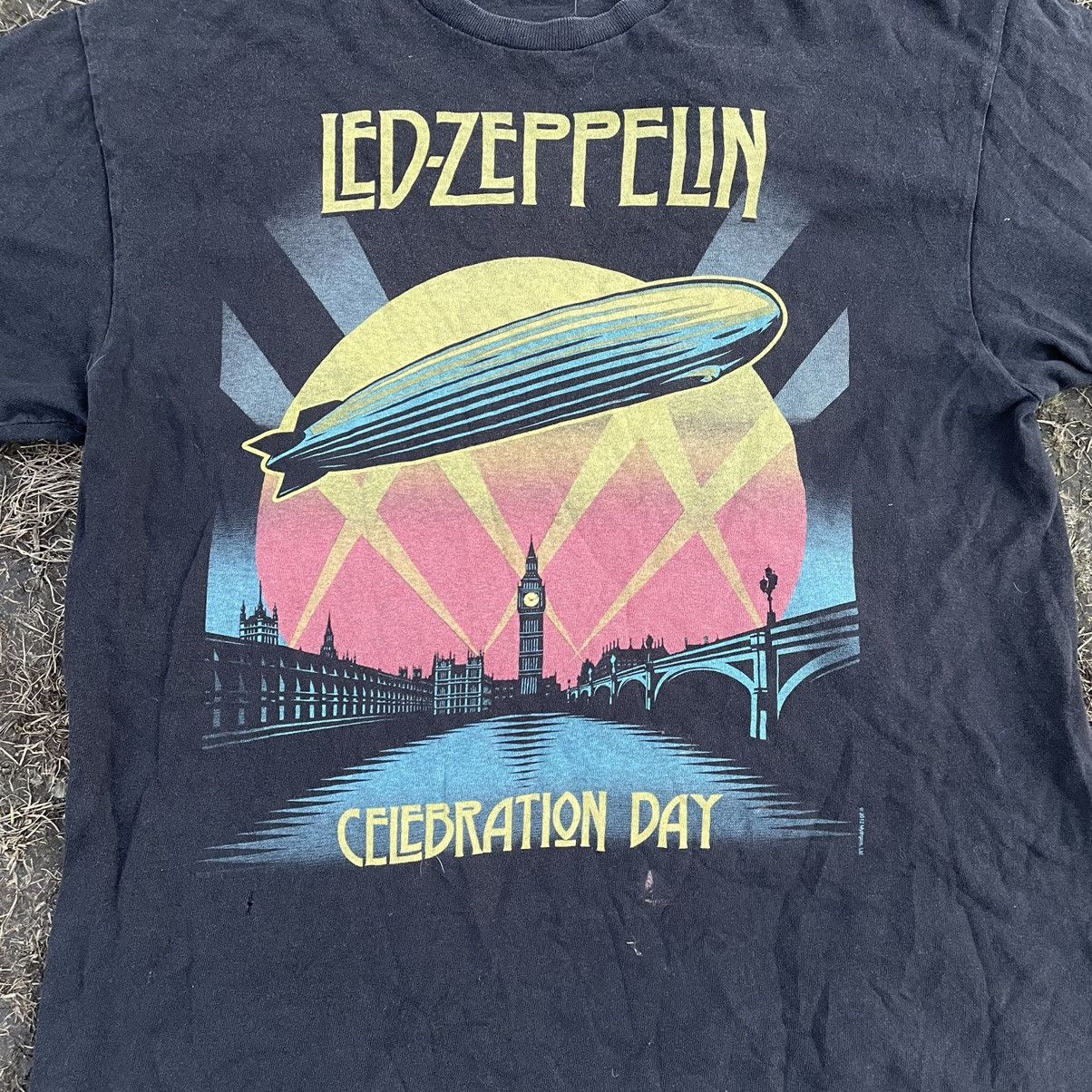 Vintage Vintage 90s Led Zeppelin Band Tee Sun Faded Graphic Grunge L Size US L / EU 52-54 / 3 - 4 Thumbnail