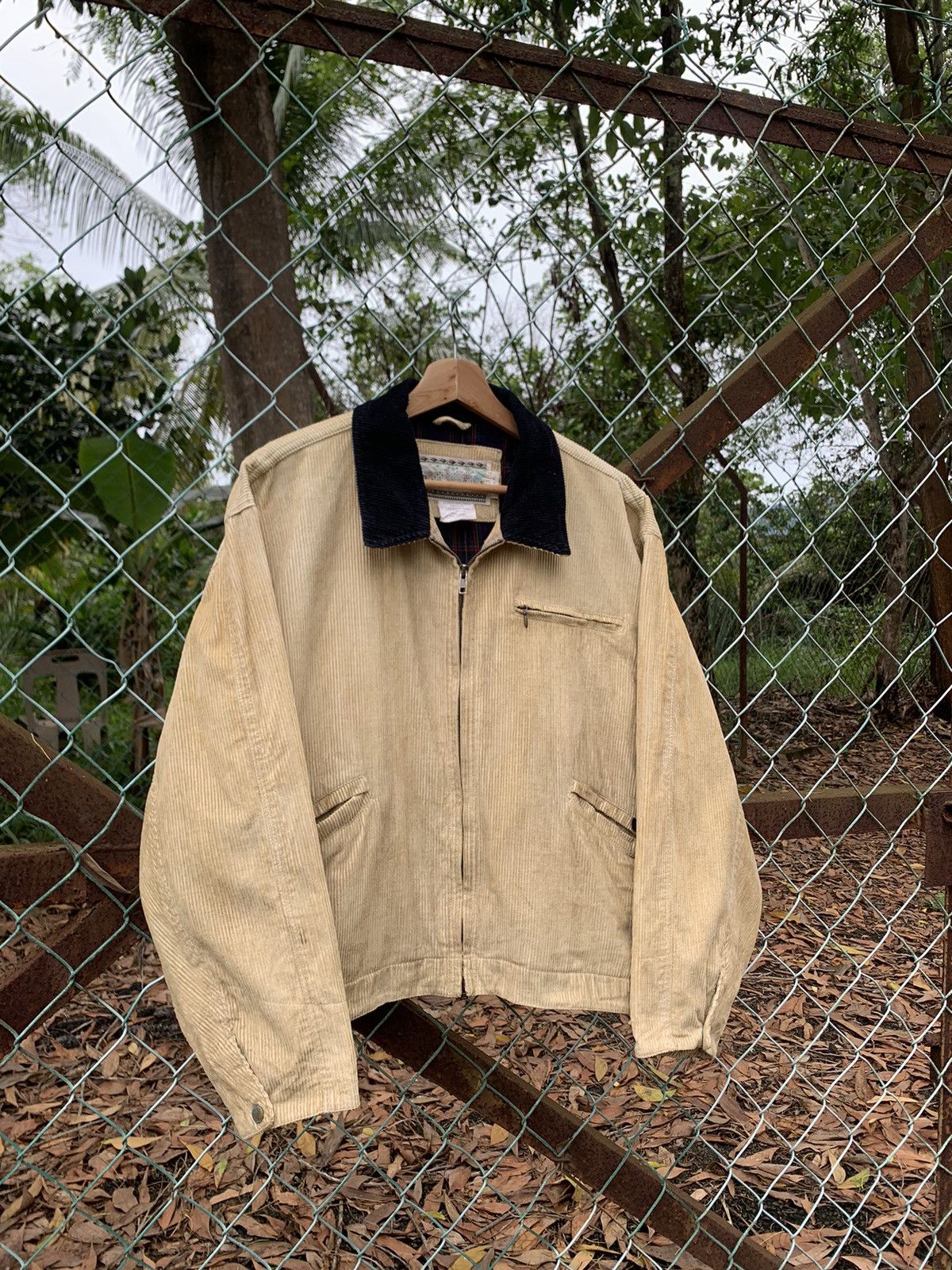Vintage 👹Vintage DKNE Corduroy Detroit Jacket Size US M / EU 48-50 / 2 - 2 Thumbnail