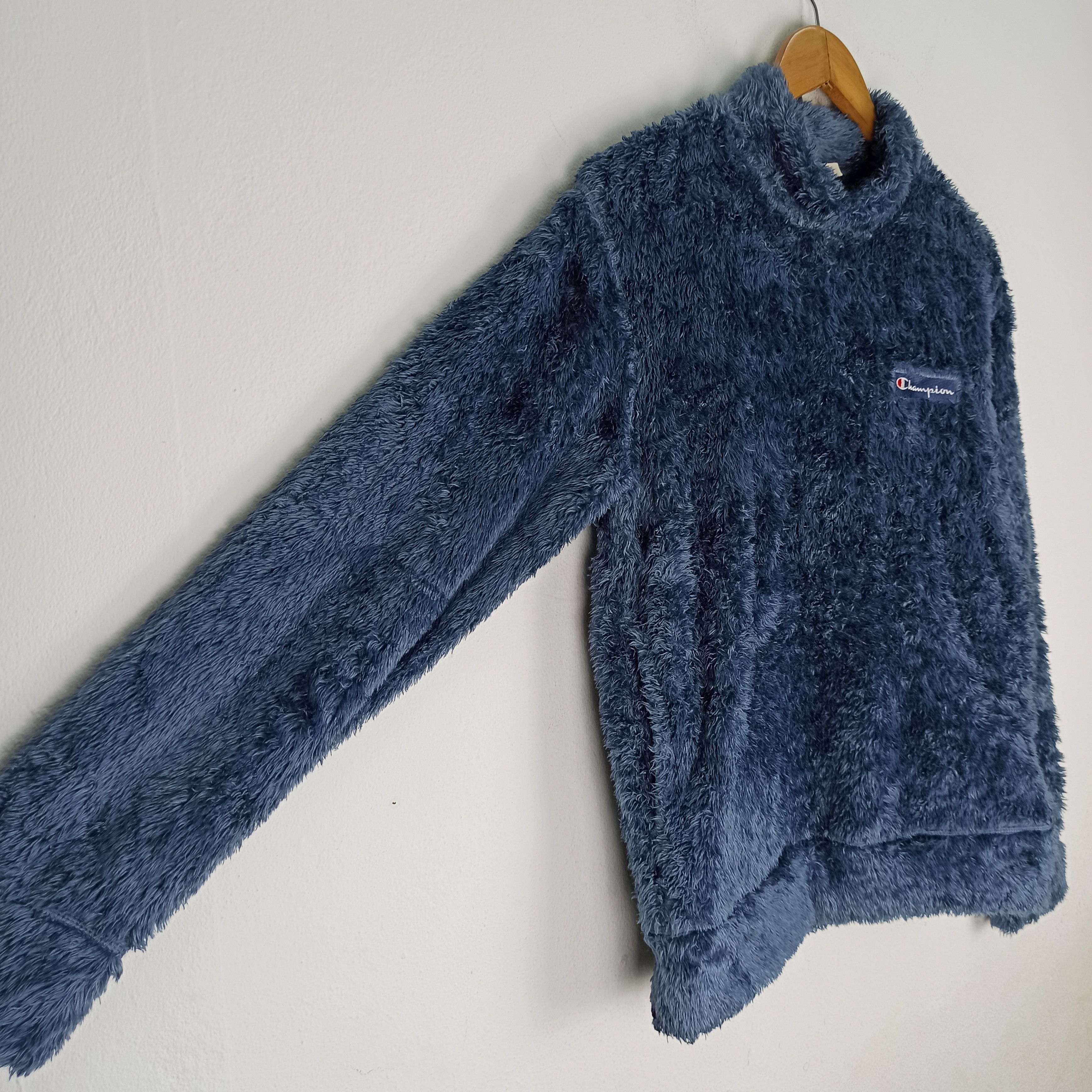 Champion Rare🔥 Champion Faux Fur Sweatshirt very soft Size US M / EU 48-50 / 2 - 1 Thumbnail