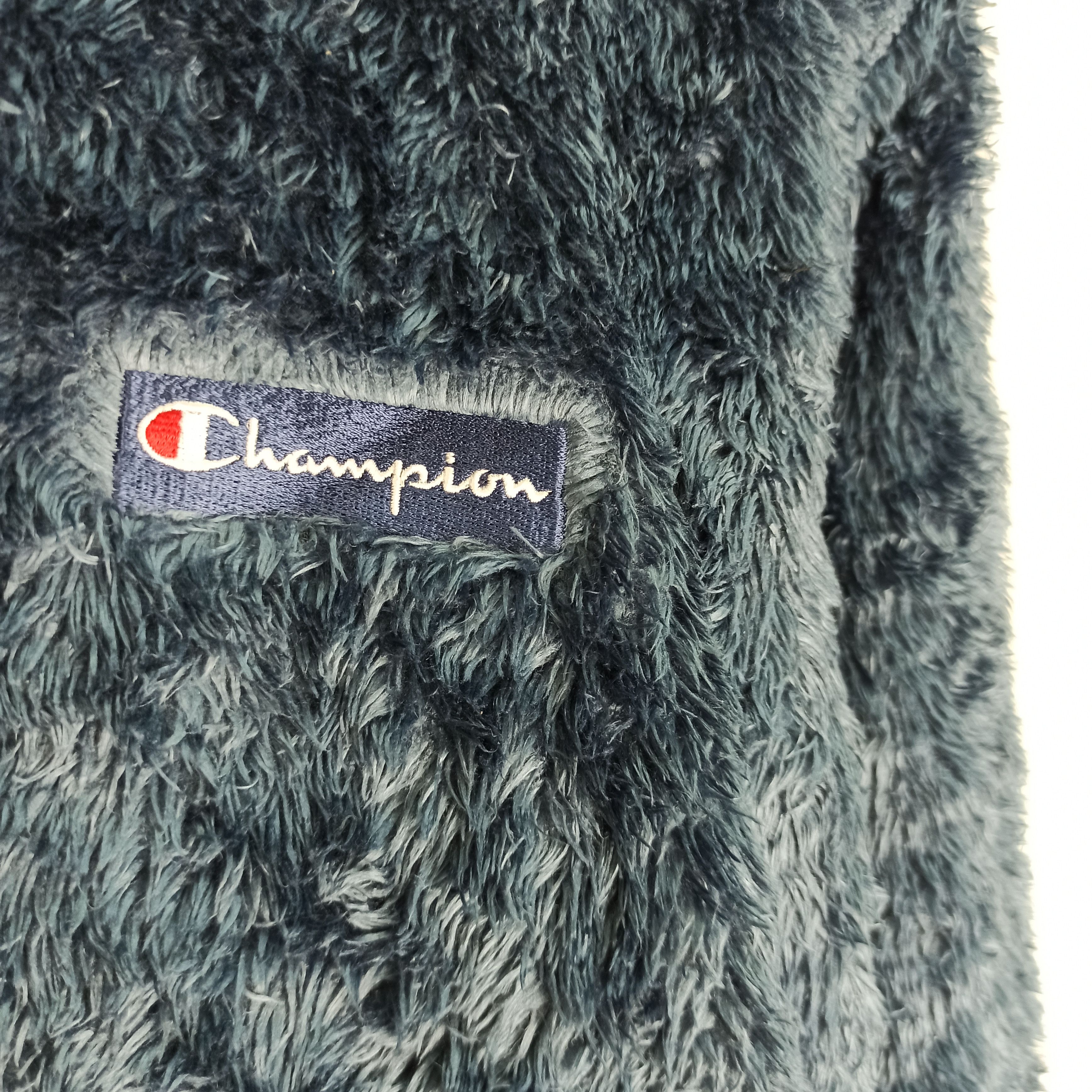 Champion Rare🔥 Champion Faux Fur Sweatshirt very soft Size US M / EU 48-50 / 2 - 2 Thumbnail