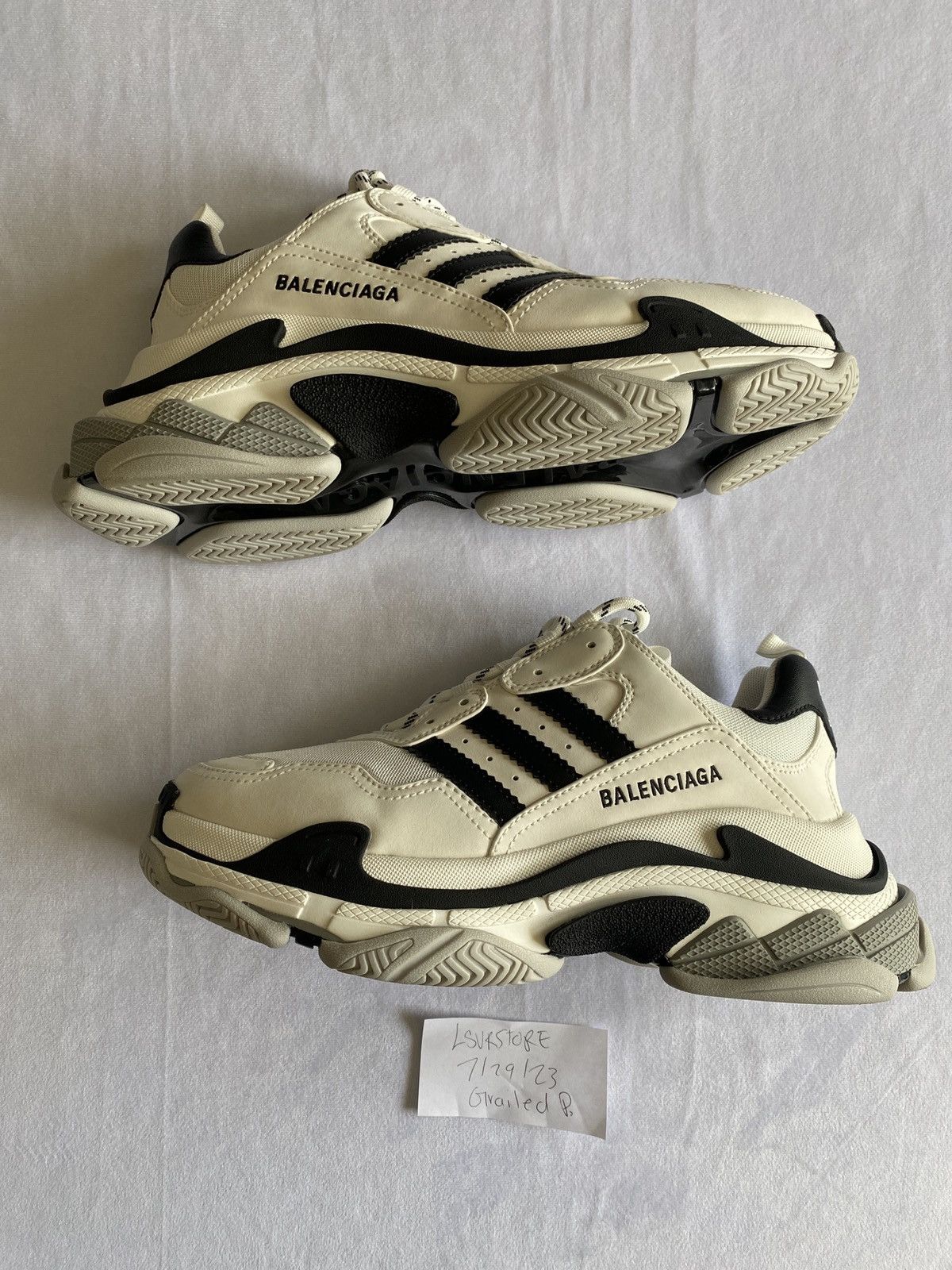 Adidas × Balenciaga Balenciaga adidas Triple S Sneaker White 42 9US Gently Used Size US 9 / EU 42 - 3 Thumbnail