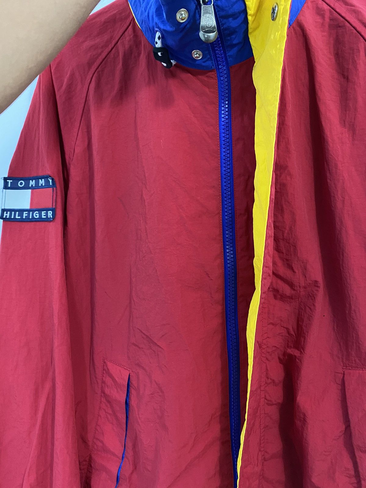 Tommy Hilfiger VTG 90’s Tommy Hilfiger Windbreaker Jacket Logo Design Rare Size US L / EU 52-54 / 3 - 5 Thumbnail