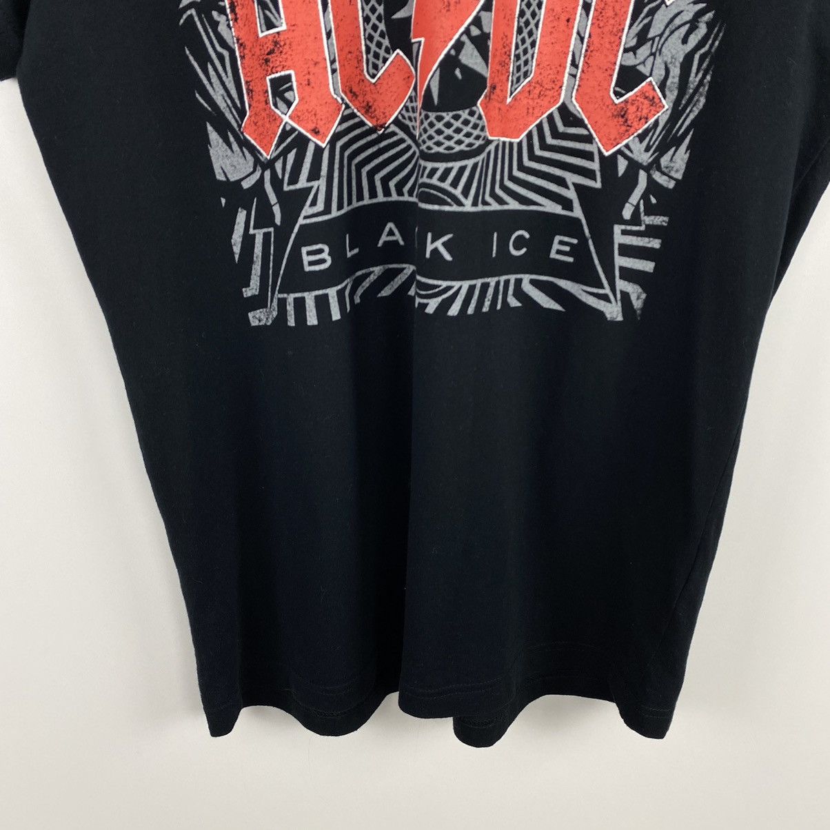 AC/DC × Band Tees Ac/Dc Black Ice 2014 Rock TShirt Official Merchandise Size M Size US M / EU 48-50 / 2 - 6 Thumbnail